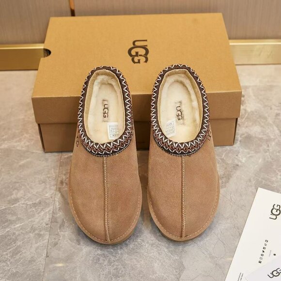 UGG Australia Tasman Chestnut Suede Slipper - Picture 4 of 6